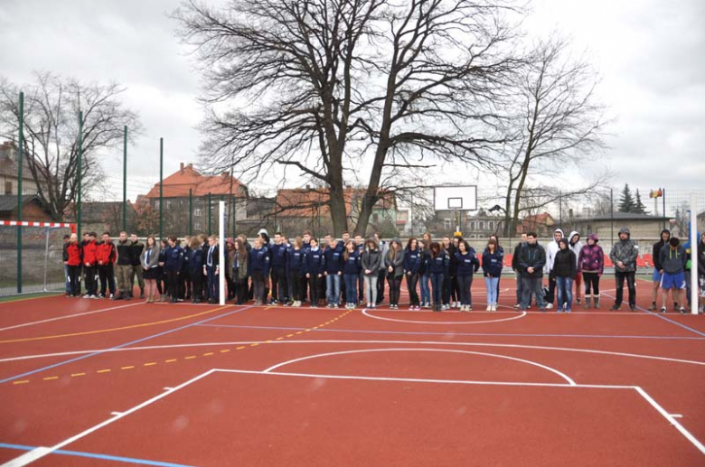 Najprawdopodobniej jeszcze w tym roku liceum będzie dysponowało podobnym kompleksem sportowym jak ZSZ w Ząbkowicach Śląskich i ZSP w Ziębicach. 