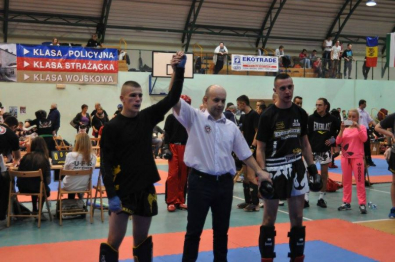 Zawodnicy Herakles Fight Club przywieźli z Tarczyna łącznie 15 medali. Zawodnicy z ząbkowickiej sekcji zdobyli pięć krążków