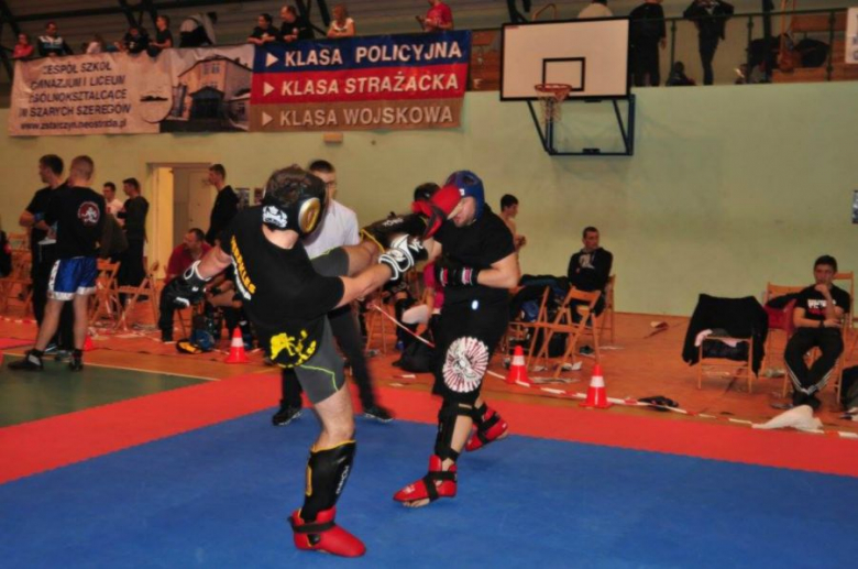 Zawodnicy Herakles Fight Club przywieźli z Tarczyna łącznie 15 medali. Zawodnicy z ząbkowickiej sekcji zdobyli pięć krążków