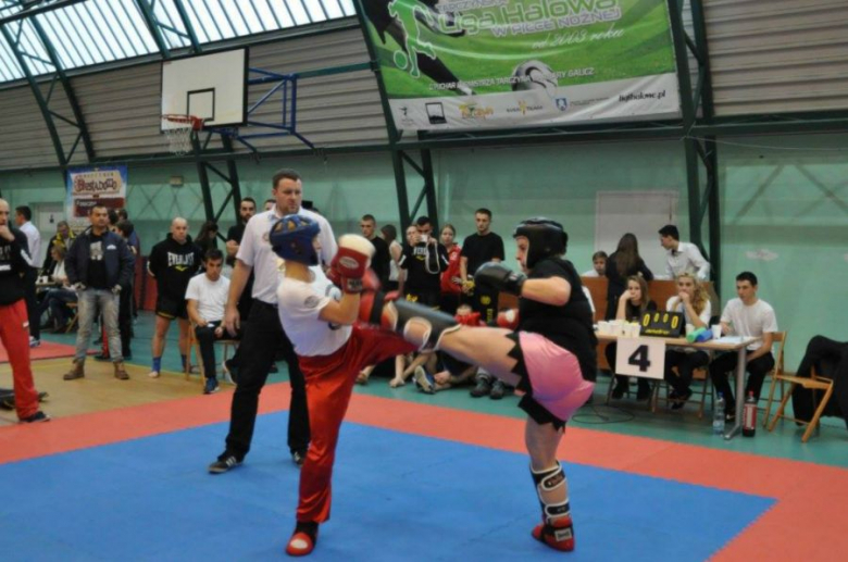 Zawodnicy Herakles Fight Club przywieźli z Tarczyna łącznie 15 medali. Zawodnicy z ząbkowickiej sekcji zdobyli pięć krążków