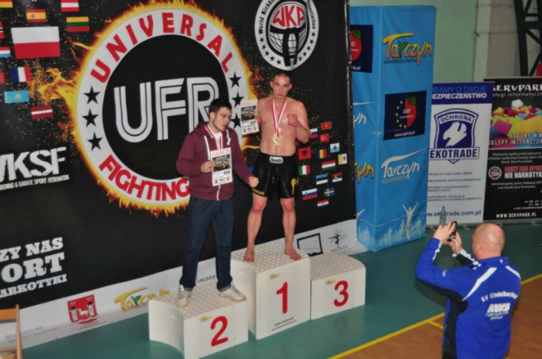 Zawodnicy Herakles Fight Club przywieźli z Tarczyna łącznie 15 medali. Zawodnicy z ząbkowickiej sekcji zdobyli pięć krążków