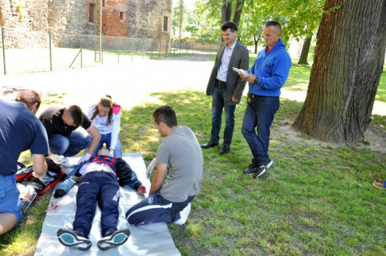 Piknik ratowniczy jest zwieńczeniem drugiej edycji programu pn. Bezpieczny powiat ząbkowicki, który jest od 2014 roku jest organizowany przez ząbkowickie starostwo