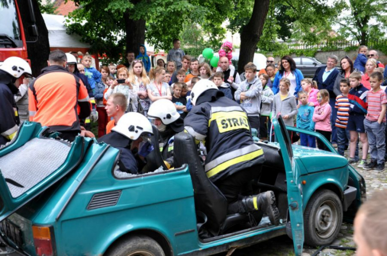 Piknik ratowniczy jest zwieńczeniem drugiej edycji programu pn. Bezpieczny powiat ząbkowicki, który jest od 2014 roku jest organizowany przez ząbkowickie starostwo