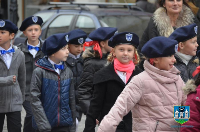 Uroczysta akademia z okazji 50-lecia Szkoły Podstawowej im. Mikołaja Kopernika w Ząbkowicach Śląskich