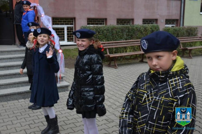 Uroczysta akademia z okazji 50-lecia Szkoły Podstawowej im. Mikołaja Kopernika w Ząbkowicach Śląskich