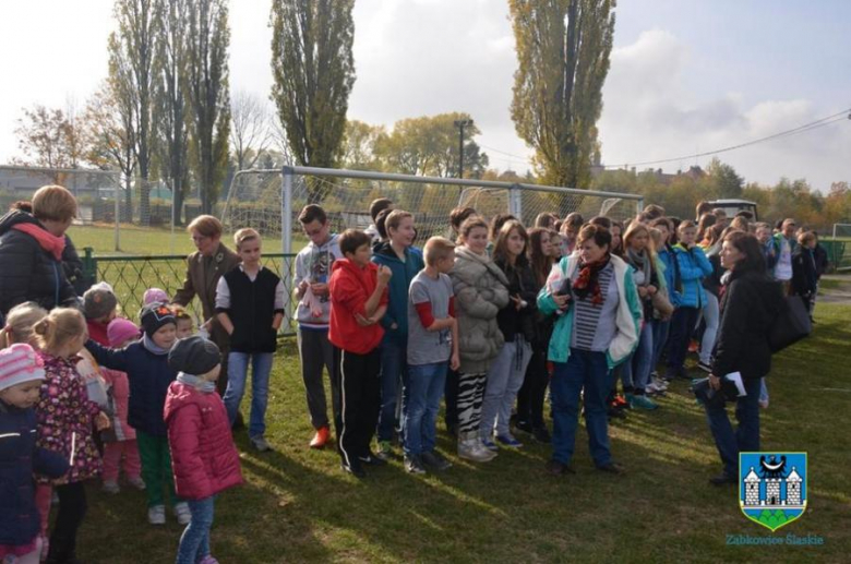 Uczniowie ząbkowickich szkół w akcji sprzątania świata