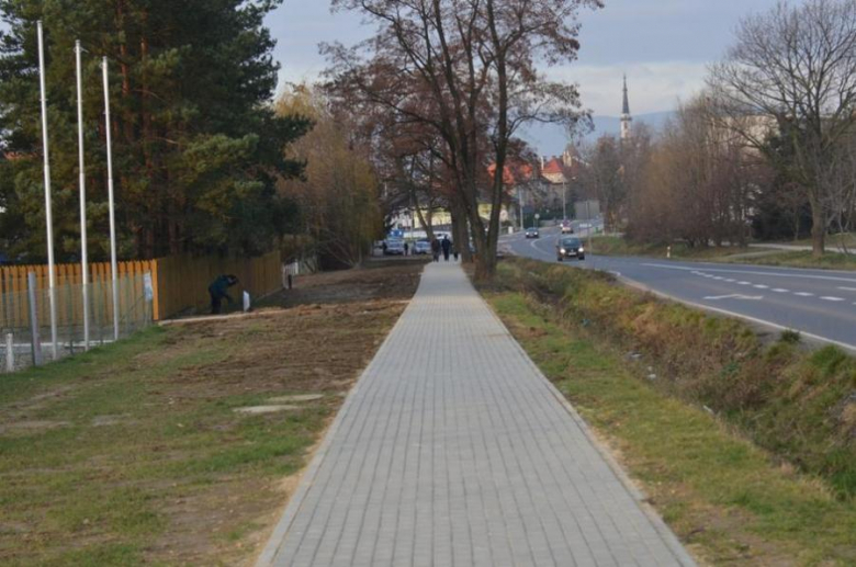 Odremontowane chodniki w trzech miejscach na terenie ząbkowickiej gminy