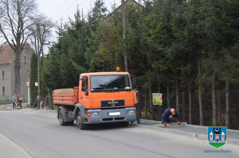 Odremontowane chodniki w trzech miejscach na terenie ząbkowickiej gminy