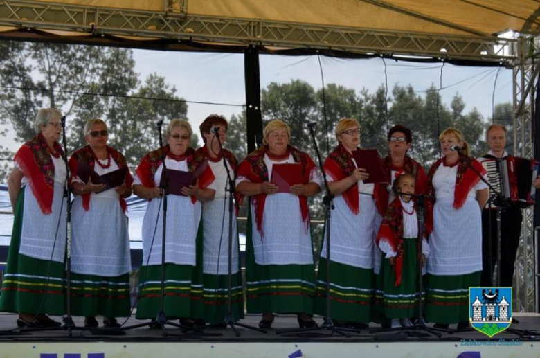 Wojewódzki Festiwal Zespołów Artystycznych Kół Gospodyń Wiejskich w Stolcu