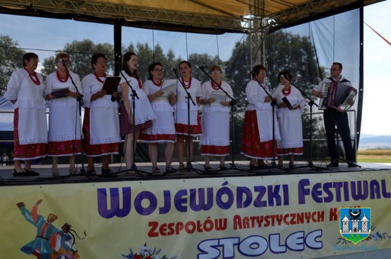 Wojewódzki Festiwal Zespołów Artystycznych Kół Gospodyń Wiejskich w Stolcu