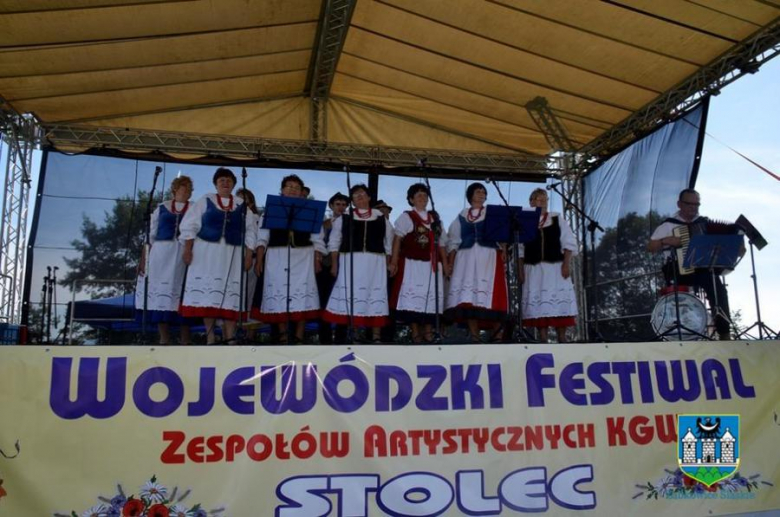 Wojewódzki Festiwal Zespołów Artystycznych Kół Gospodyń Wiejskich w Stolcu