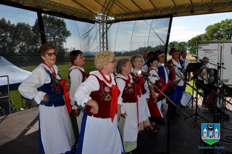 Wojewódzki Festiwal Zespołów Artystycznych Kół Gospodyń Wiejskich w Stolcu