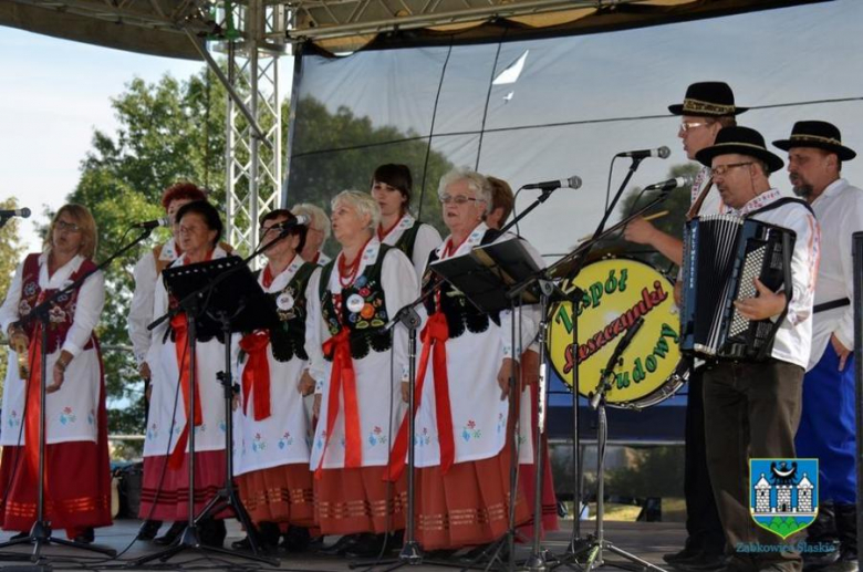 Wojewódzki Festiwal Zespołów Artystycznych Kół Gospodyń Wiejskich w Stolcu