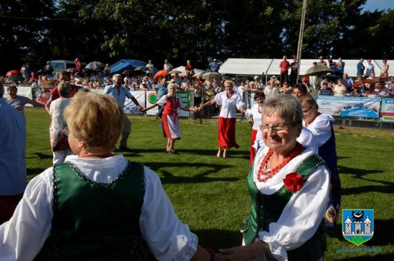 Wojewódzki Festiwal Zespołów Artystycznych Kół Gospodyń Wiejskich w Stolcu