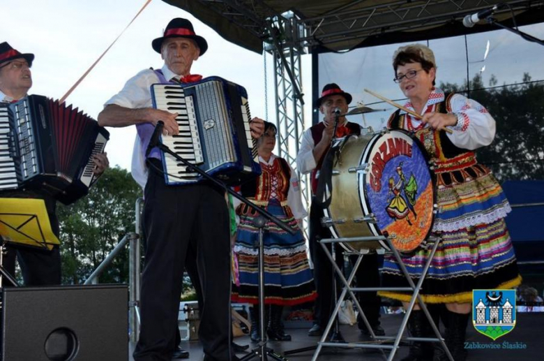 Wojewódzki Festiwal Zespołów Artystycznych Kół Gospodyń Wiejskich w Stolcu