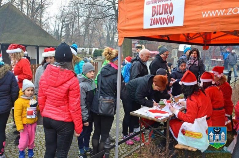 Rodzinny Bieg Mikołajkowy w Ząbkowicach Śląskich