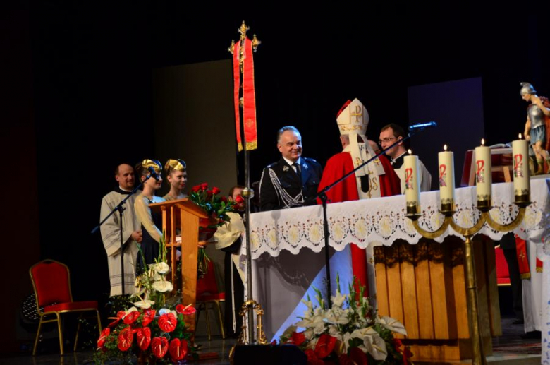 Strażacy-ochotnicy z Budzowa na gali finałowej I edycji konkursu Floriany