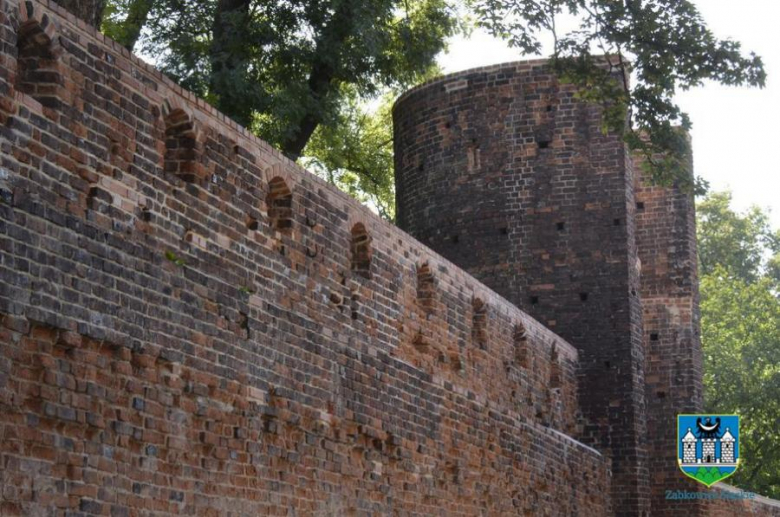 Rewitalizacja kolejnego odcinka murów miejskich