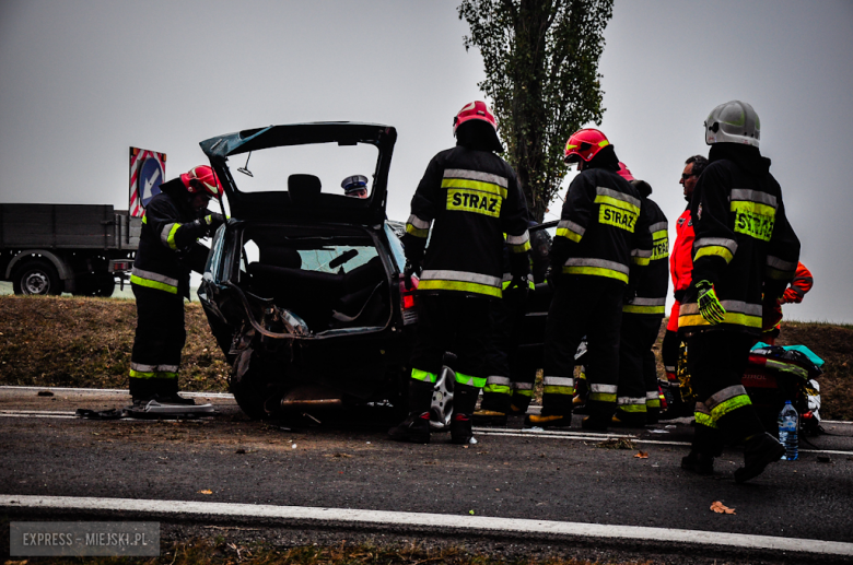 Zderzenie dwóch osobówek na krajowej ósemce na wysokości Tarnowa