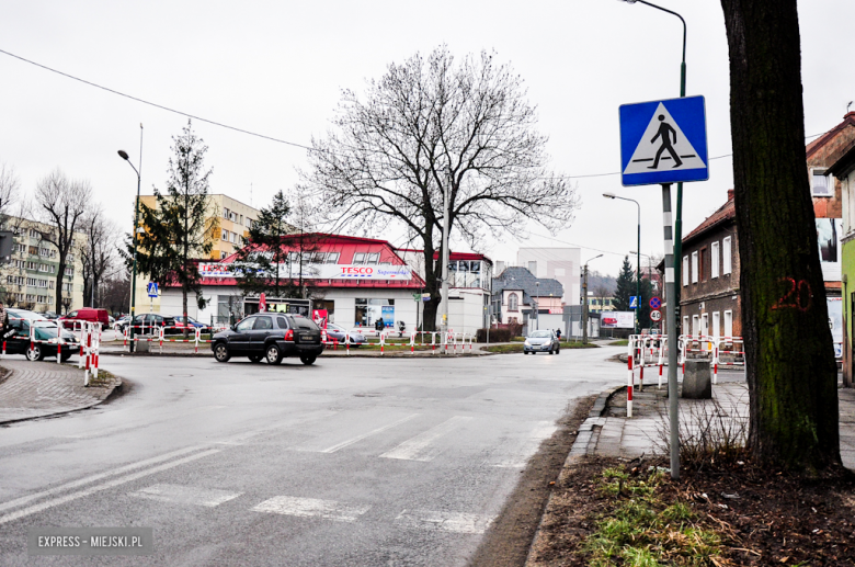 Skrzyżowanie dróg wojewódzkich w Ziębicach, na którym poprzednie władze miały koncepcję budowy ronda