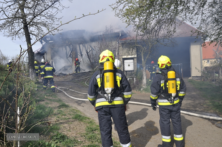 Pożar zabudowań gospodarczych w Zwróconej