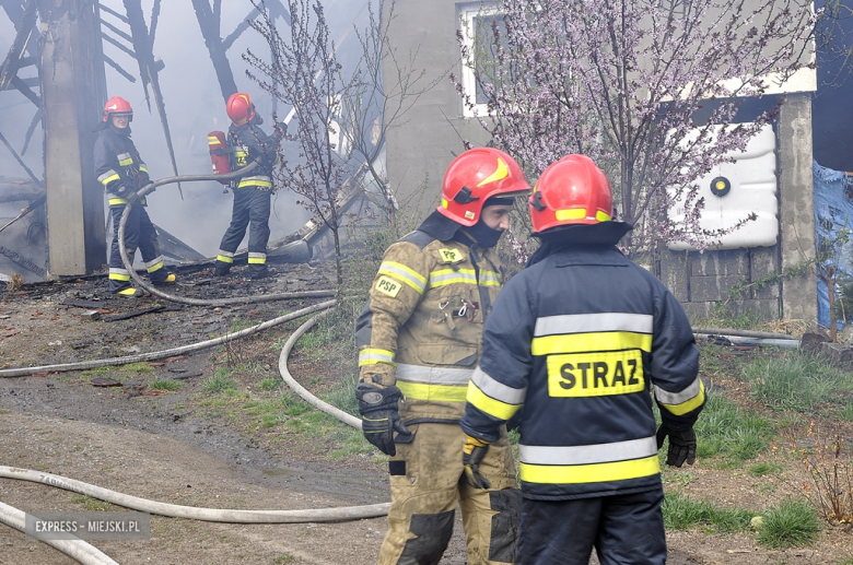 Pożar zabudowań gospodarczych w Zwróconej