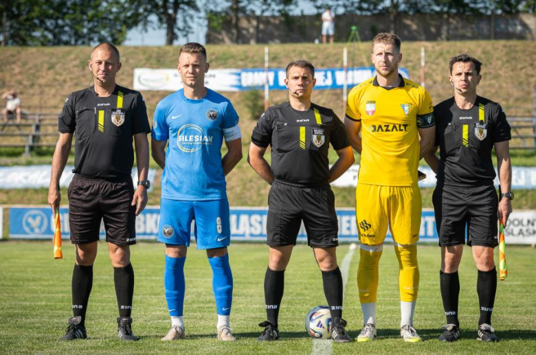 IV liga: Orzeł Ząbkowice Śląskie 3:1 (0:1) AKS Strzegom