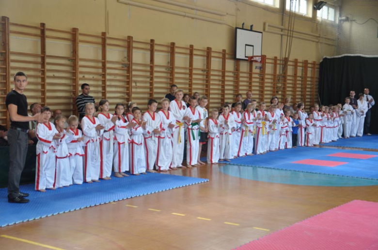 Najmłodsi zawodnicy taekwondo w Bardzie 