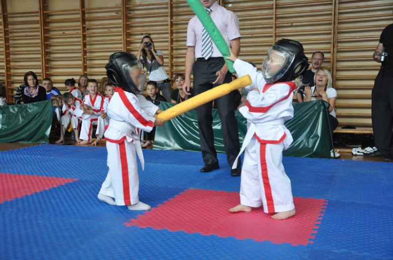 Najmłodsi zawodnicy taekwondo w Bardzie 