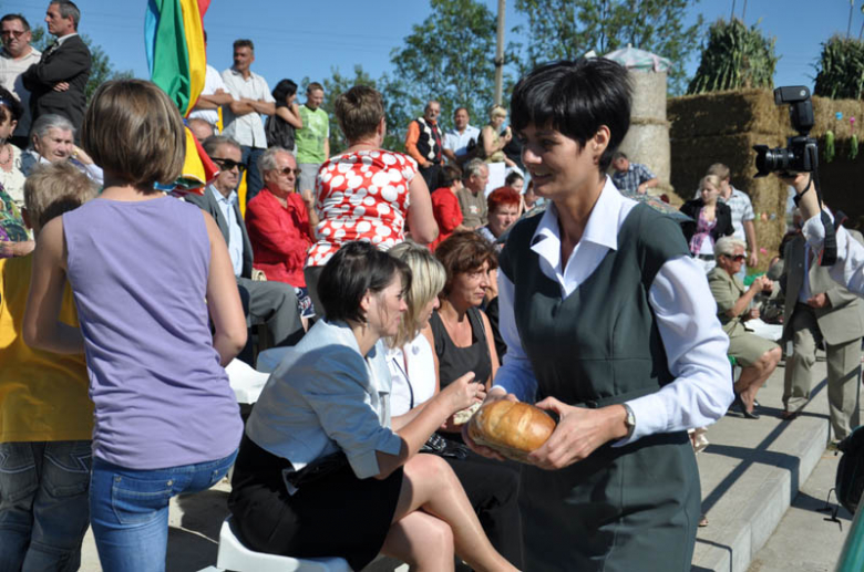 Dożynki Powiatowo-Gminne – Stolec 2011