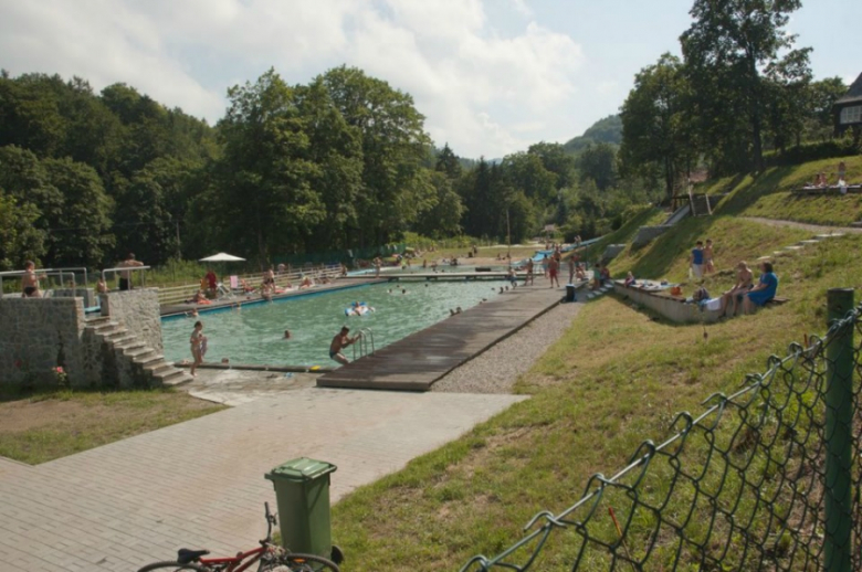 Zakaz kąpieli na basenie w Złotym Stoku