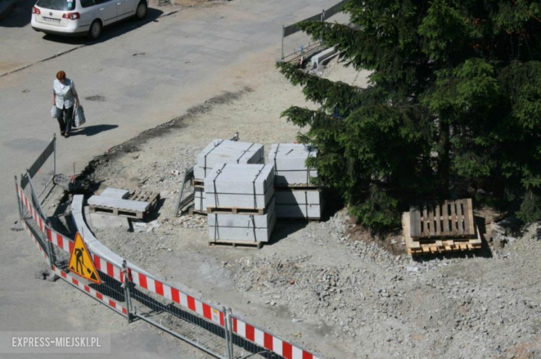 Remont rynku w Bardzie trwa już prawie trzy tygodnie