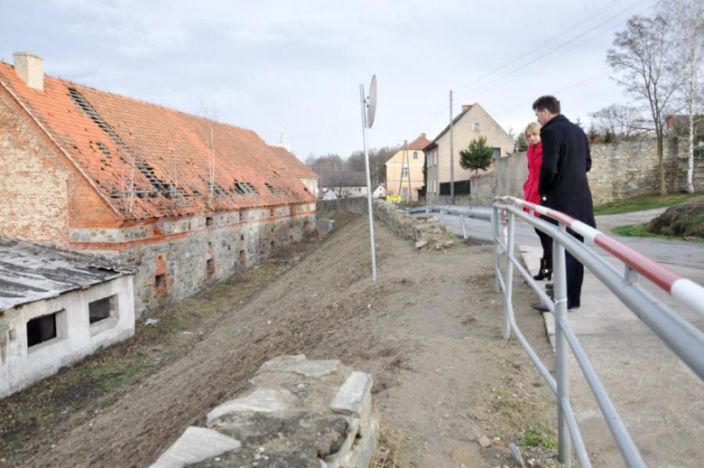 Przedstawiciele powiatu odwiedzili wyremontowane drogi