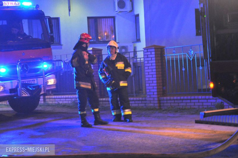 Pożar budynku po byłym młynie w Bardzie