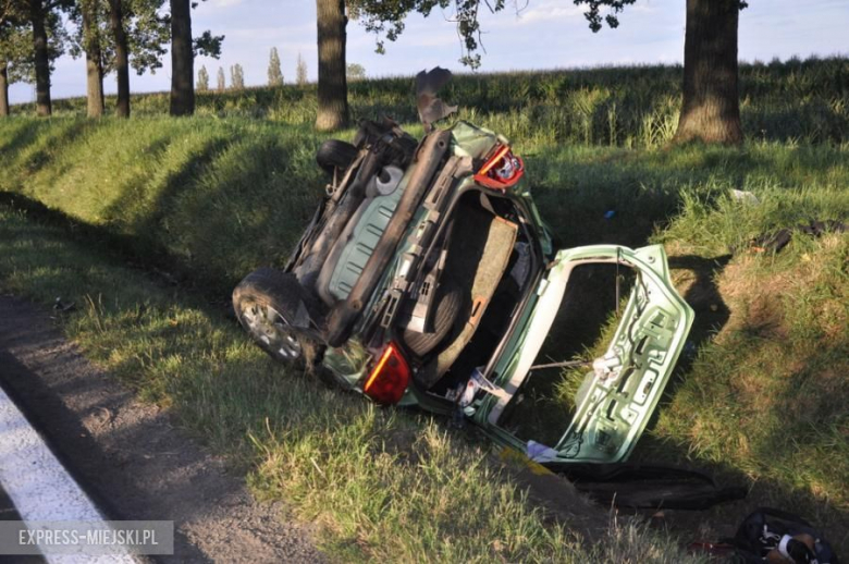 Zderzenie trzech osobówek na krajowej ósemce