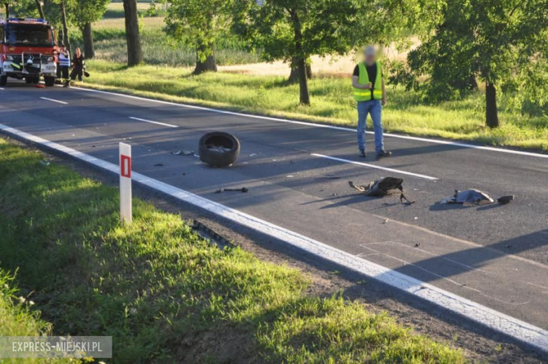 Zderzenie trzech osobówek na krajowej ósemce