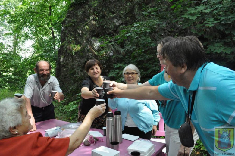 Wystawa skamieniałych dębów i minerałów Fundacji Serce Barda