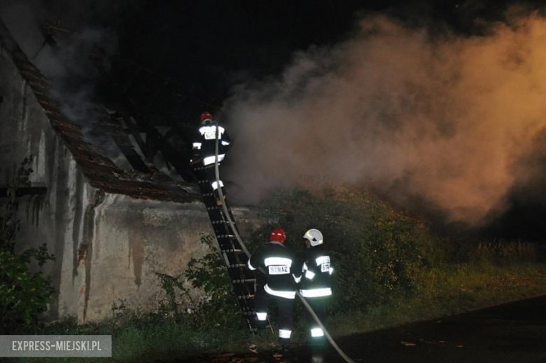 Pożar stodoły w Potworowie. Możliwe, że doszło do podpalenia