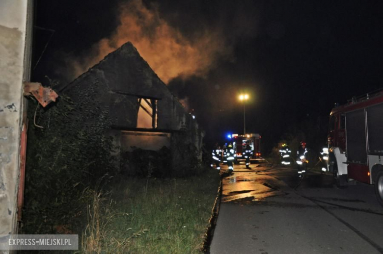 Pożar stodoły w Potworowie. Możliwe, że doszło do podpalenia