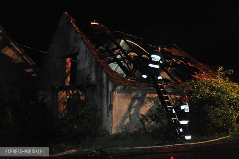 Pożar stodoły w Potworowie. Możliwe, że doszło do podpalenia