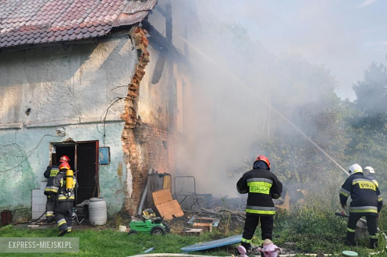 Pożar opuszczonego budynku w Opolnicy