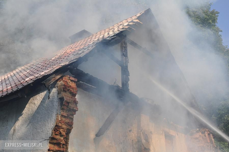 Pożar opuszczonego budynku w Opolnicy