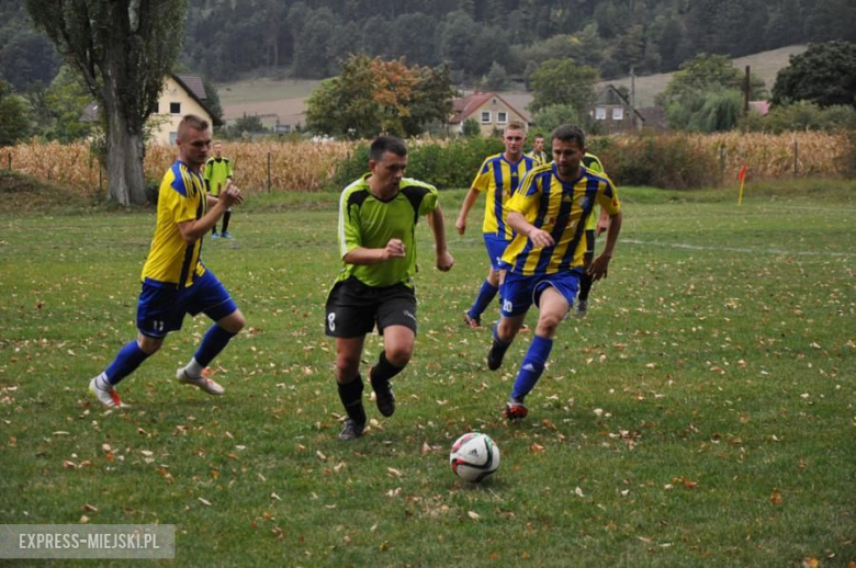 A - klasa: Cis Brzeźnica 3:1 (3:1) Inter Ożary