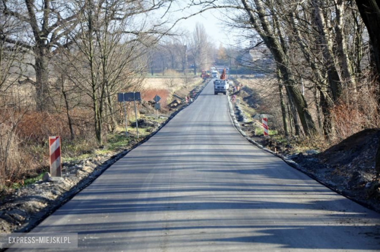 Remont drogi dobiega końca. Wykonawca nie zmieścił się jednak w terminie i firmę czeka kara