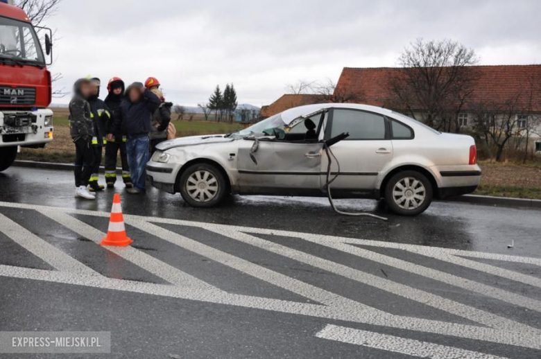 Zderzenie osobówki z ciężarówką w Braszowicach