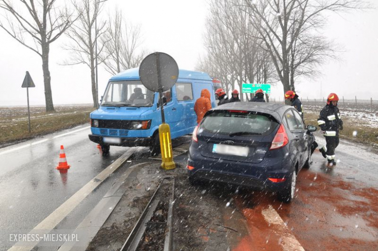 Zderzenie na krajowej ósemce na wysokości Tarnowa