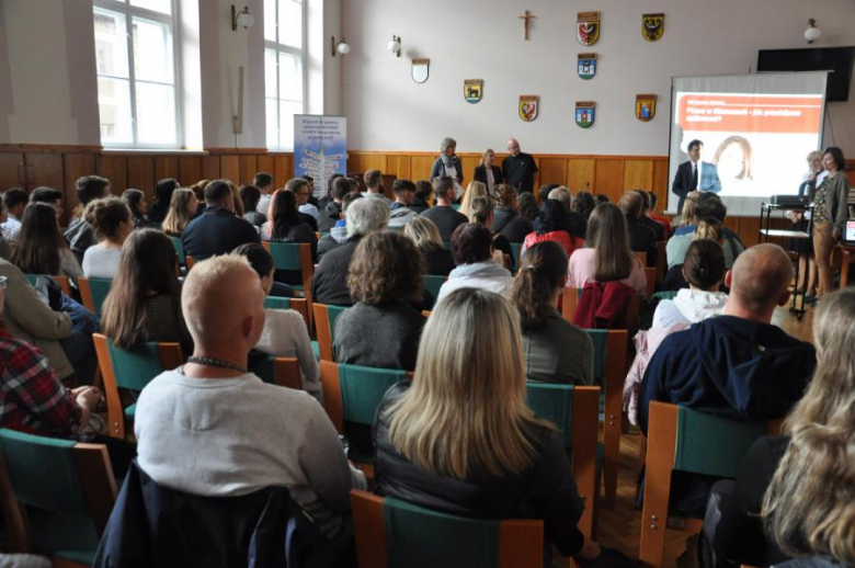 Jak bezpiecznie pracować w Niemczech?