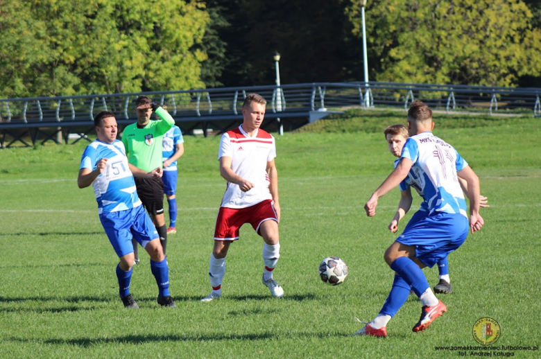 Klasa okręgowa: Zamek Kamieniec Ząbkowicki 0:0 Karolina Jaworzyna Śląska