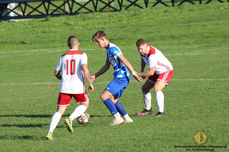 Klasa okręgowa: Zamek Kamieniec Ząbkowicki 0:0 Karolina Jaworzyna Śląska