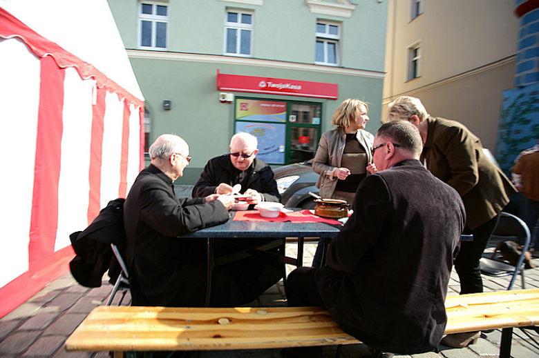 Jarmark Wielkanocny na rynku Ząbkowic Śl.